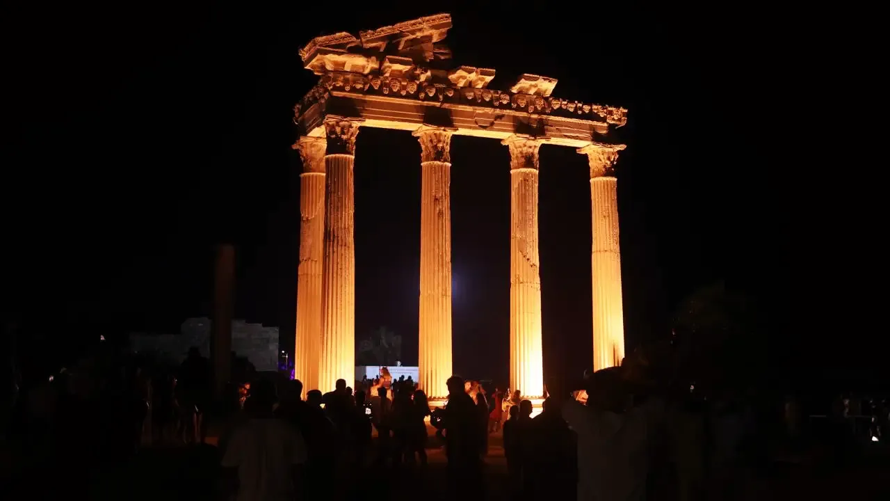 Antik Kentlere Tarihi Yolculuk: Gece Müzeciliği